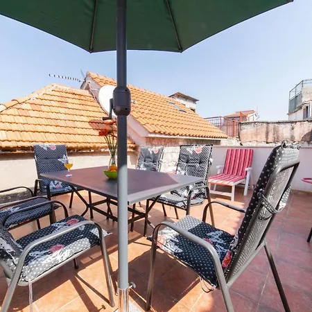 וילה Seafront With Furnished Sun Terrace, Close To The Kaštela