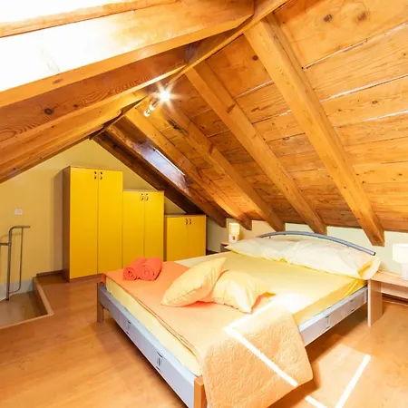 Seafront With Furnished Sun Terrace, Close To The Kastela